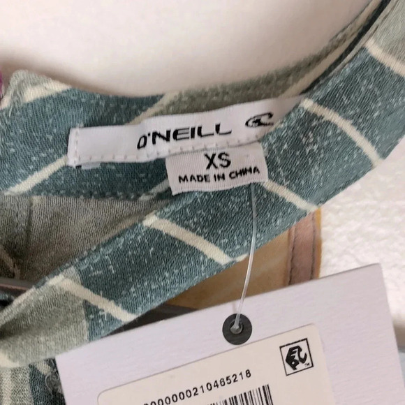 NWT O’Neill Multi Color Top Size XS - Picture 3 of 7